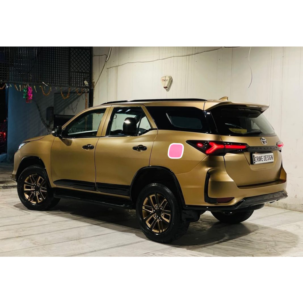 TOYOTA FORTUNER 2021-2024: Film PPF trong suốt dán chống xước NẮP BÌNH XĂNG xe Chống xước - AUTO6 - Ảnh 2